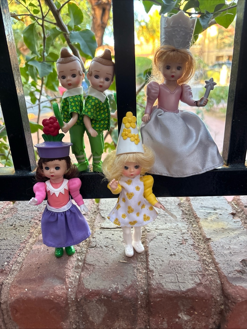 5 Cuties Wizard Oz Guys Glinda + 4 Munchkins Madam Alexander McDonald happy 2007